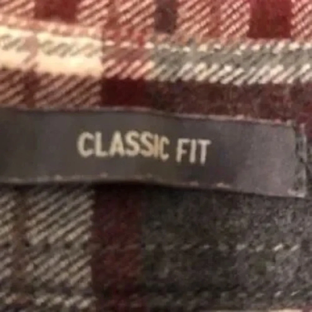Eddie Bauer Men's Black & Cream Plaid Button-Down Shirt